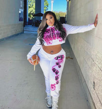 Load image into Gallery viewer, Custom Airbrush Game Day 2 Piece Sweatsuit (Cropped Hoodie + Sweatpants)