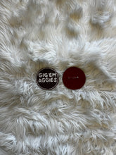 Load image into Gallery viewer, Texas A&amp;M Gig &#39;em Beaded Button in Maroon and White
